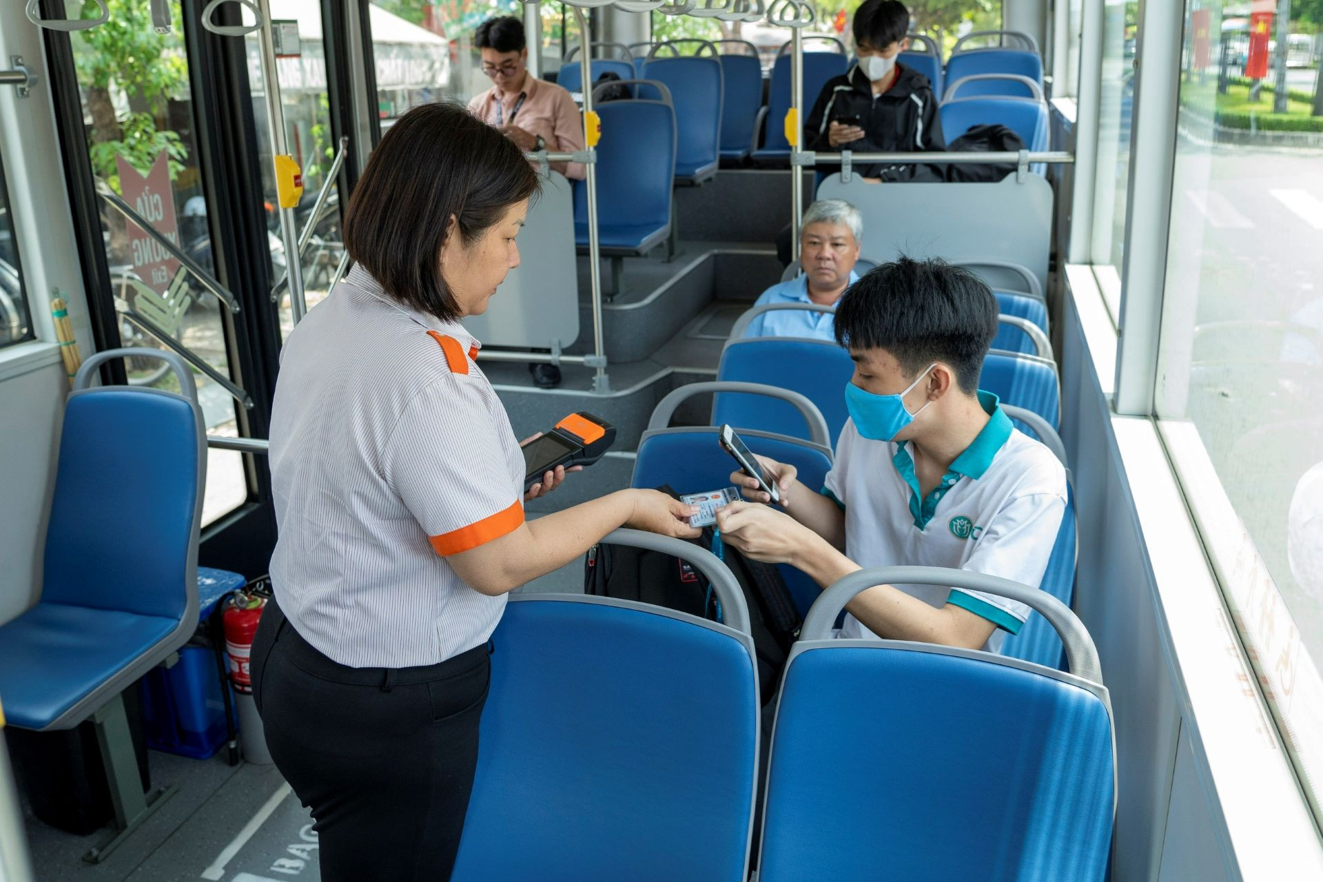 Phuong trang A 1.jpg