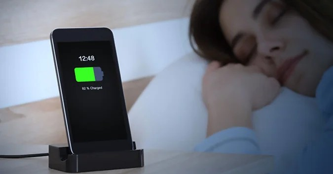 Sạc iPhone qua đêm có sao không? Đây là câu trả lời của Apple