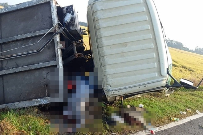 Tai nạn liên hoàn giữa xe chở rác và xe máy, 2 người tử vong