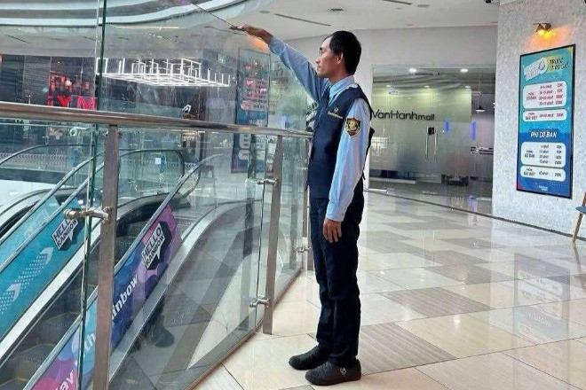 Thay đổi bất ngờ ở Vạn Hạnh Mall sau vụ thanh niên rơi từ tầng 7 xuống tử vong