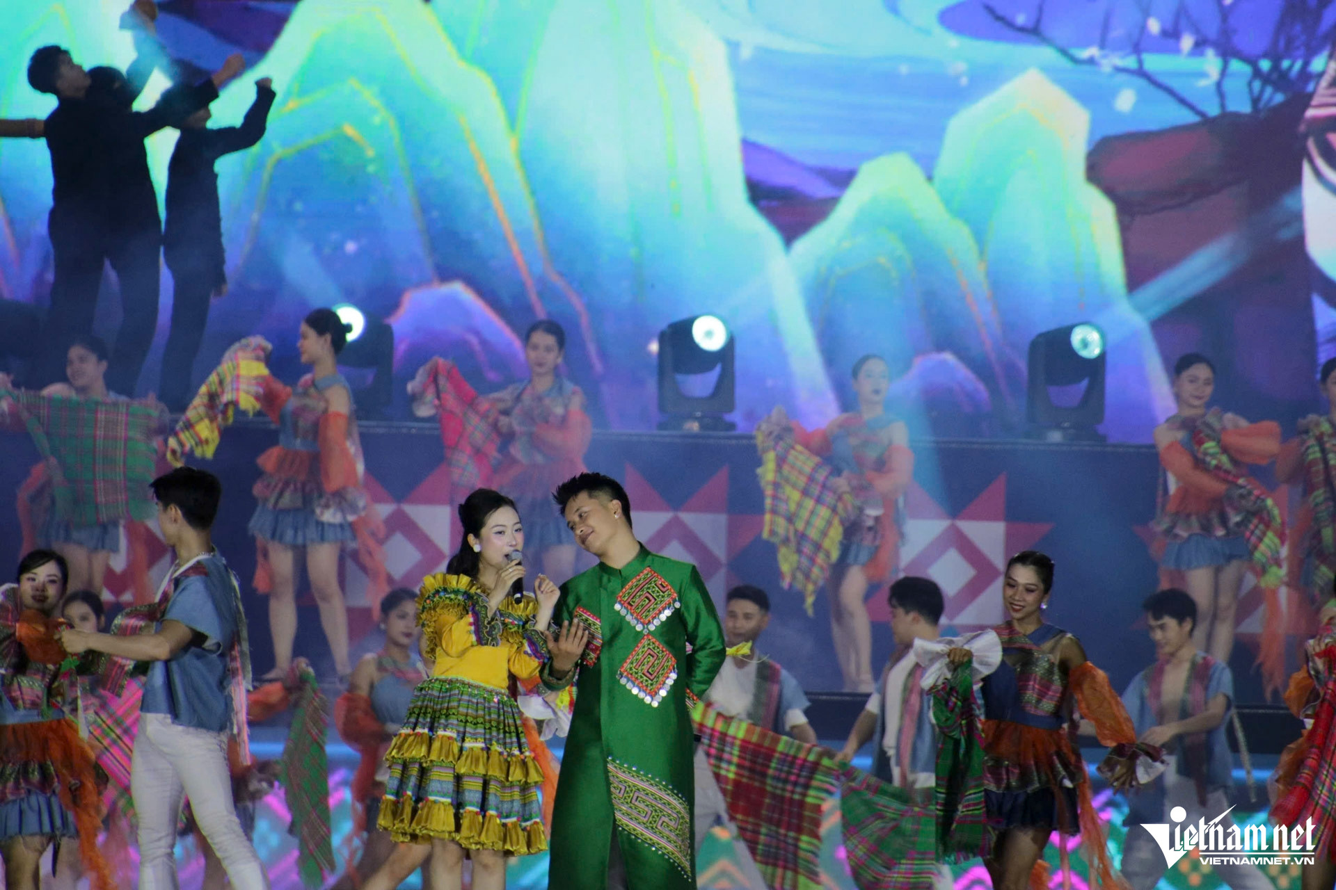 W-Bắc Kạn liên hoan_2.JPG.jpg