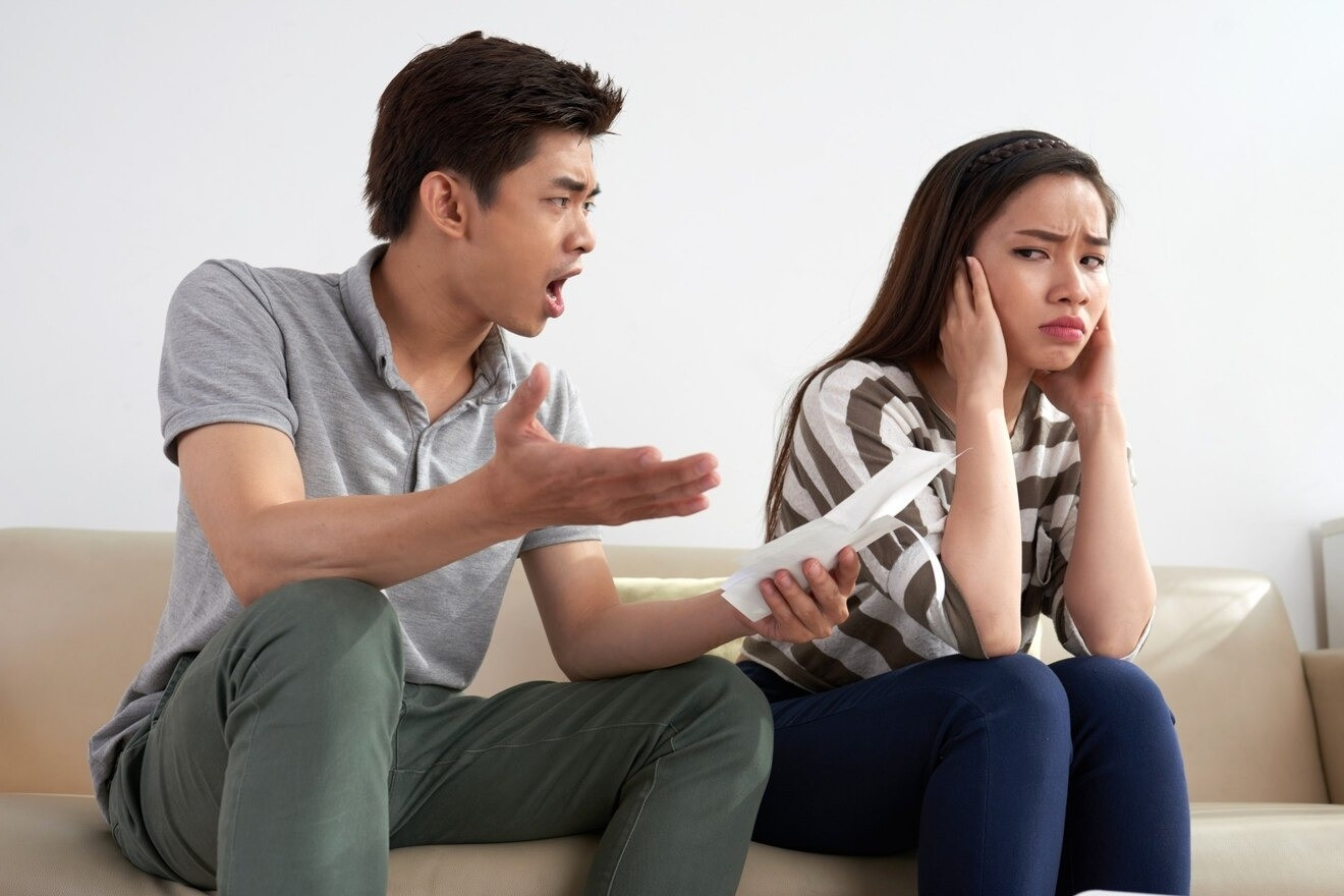 Chồng bắt vợ lo 25 triệu cho nhà nội du lịch, mặc kệ nhà ngoại