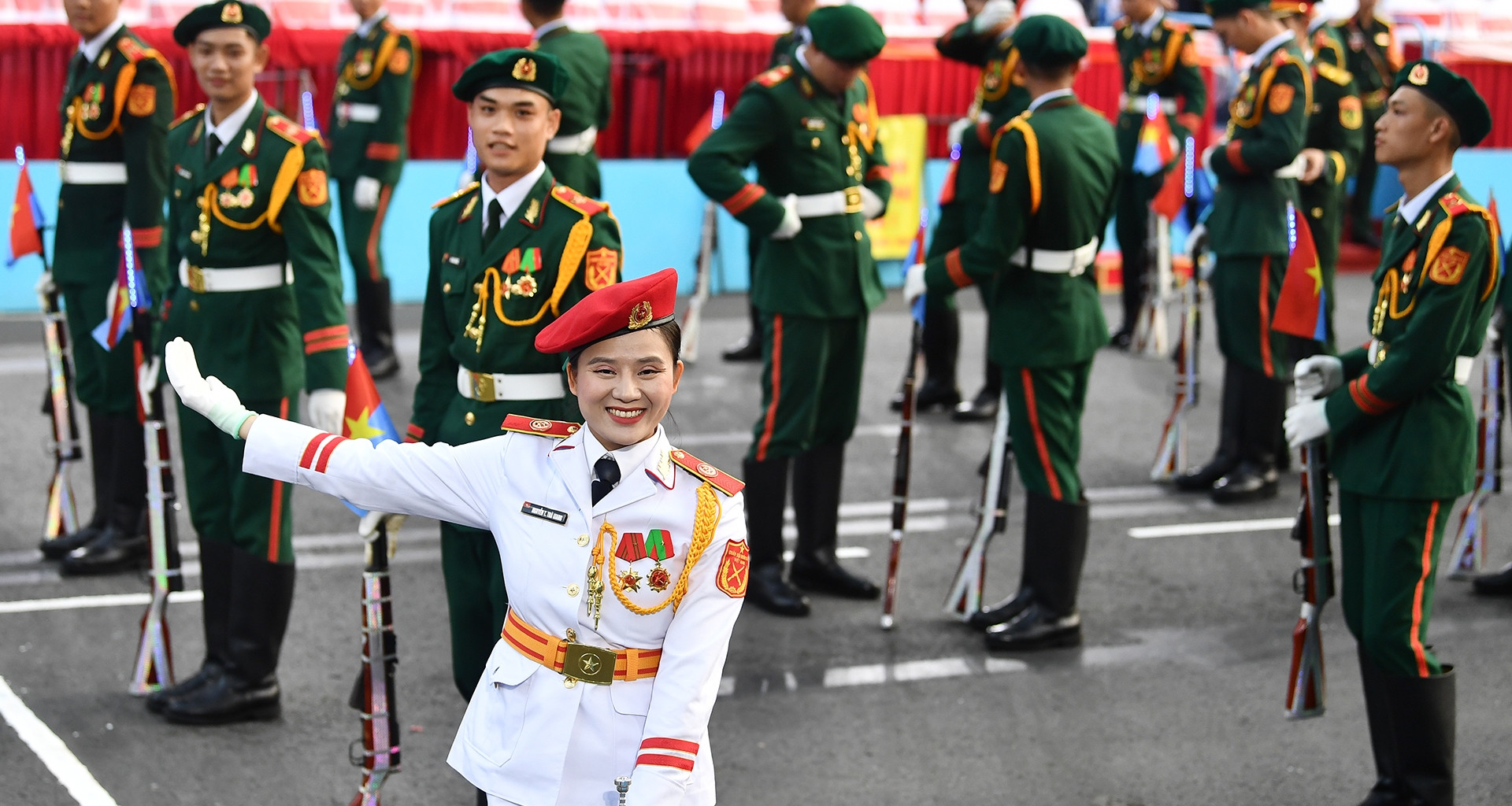 Khoảnh khắc 'lạ' của những người lính trong ngày tổng duyệt diễu binh