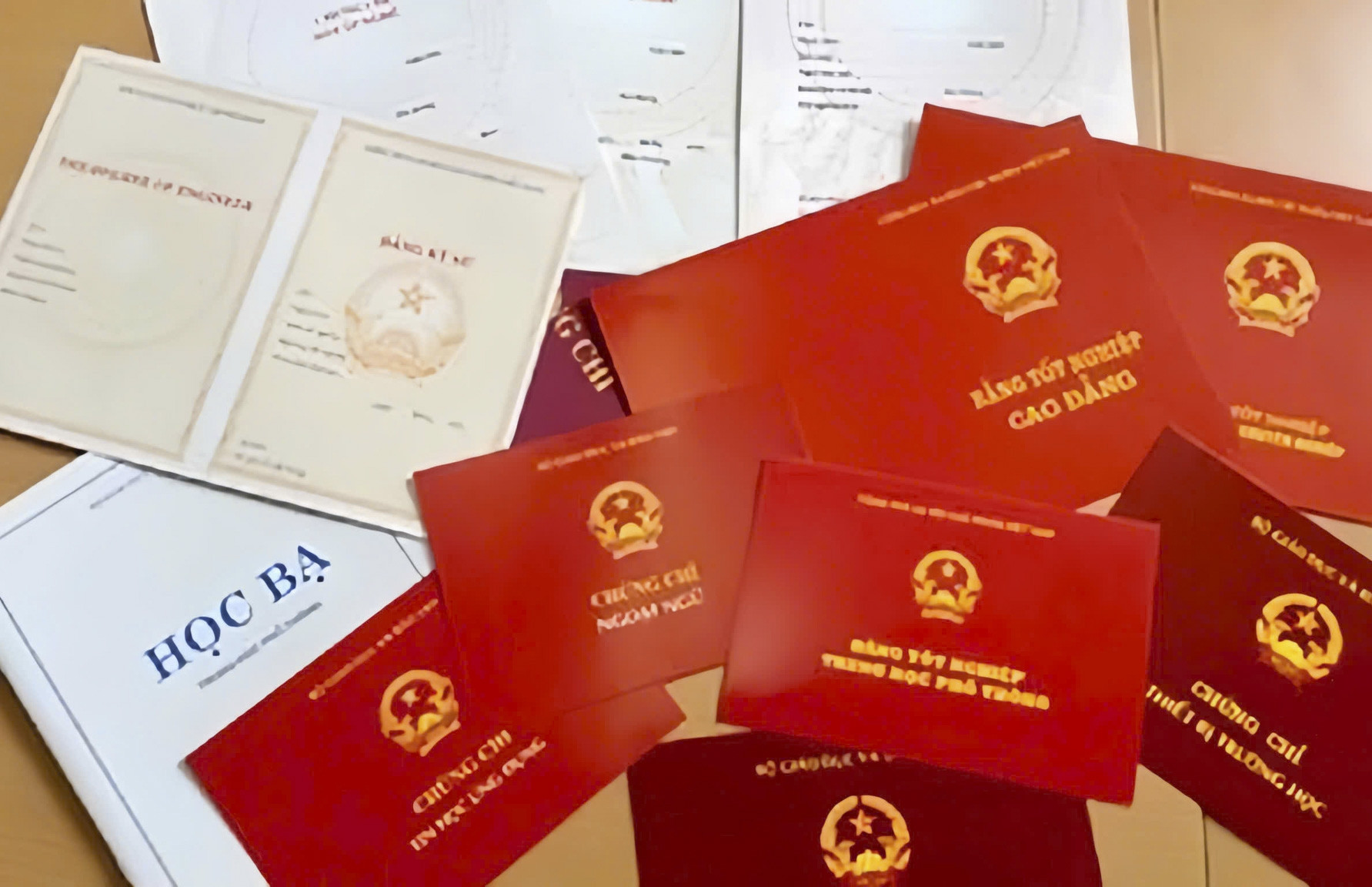 Phát hiện 15 giáo viên ở Bắc Giang mua bằng giả