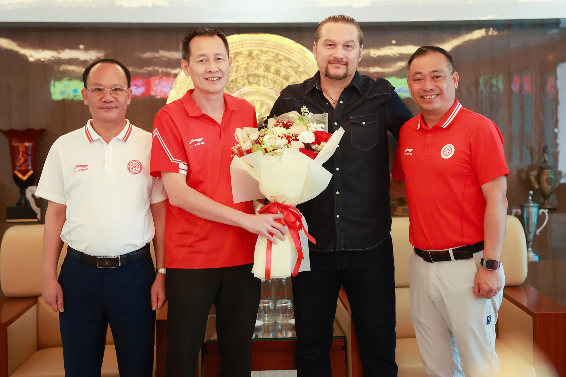 the cong viettel 1.jpg