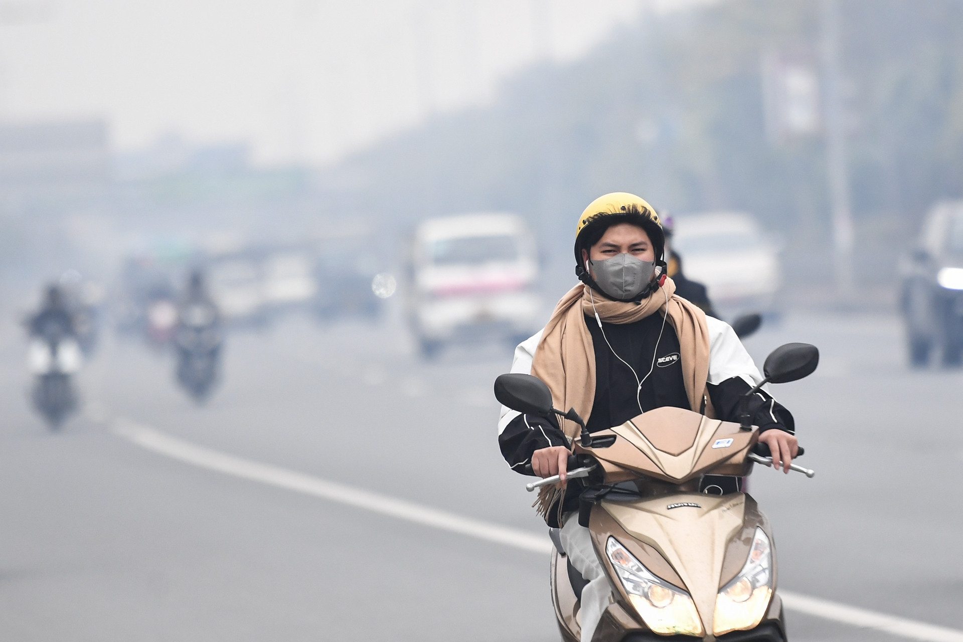 Vì sao Hà Nội, TPHCM chưa thể kiểm soát 'thủ phạm số 1’ gây ô nhiễm không khí?