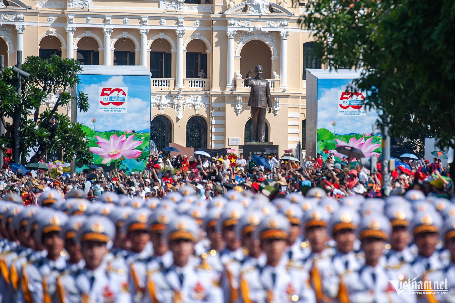 W-ảnh 1 uỷ ban.jpg