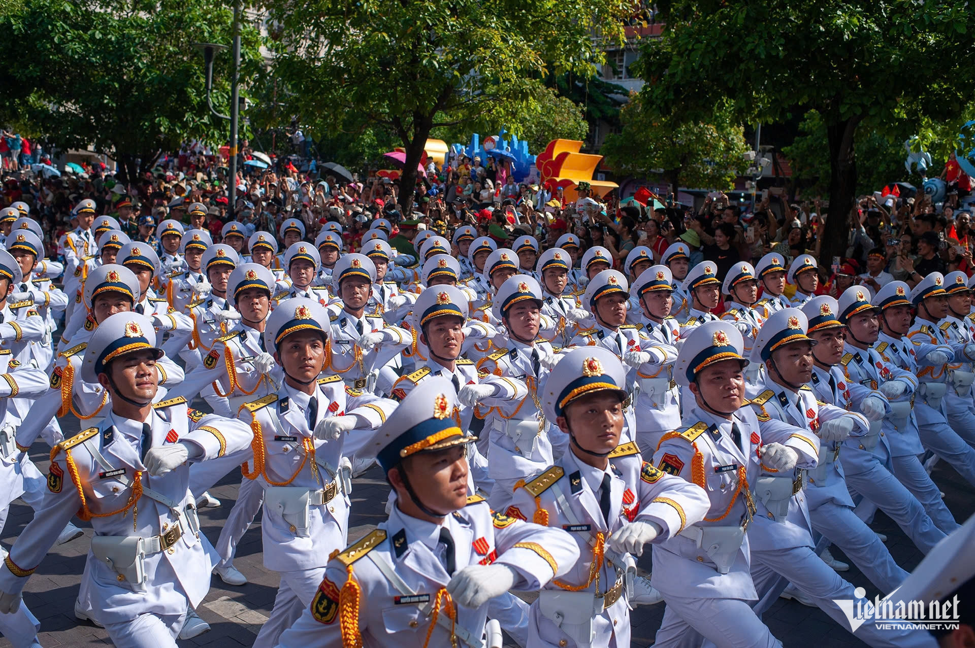 W-ảnh 2 hải quân.jpg