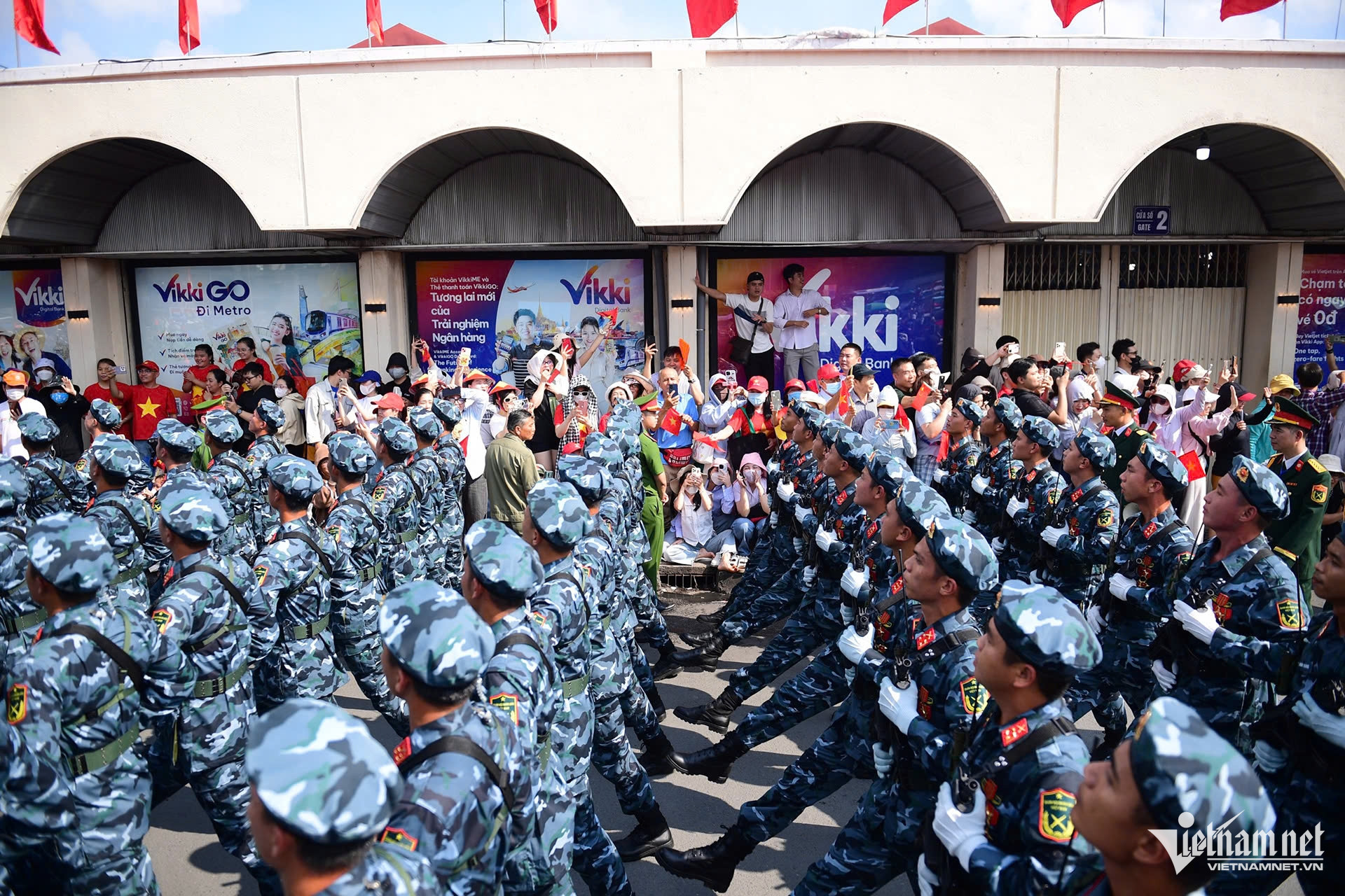 W-ảnh 3 đặc nhiệm dù.jpg