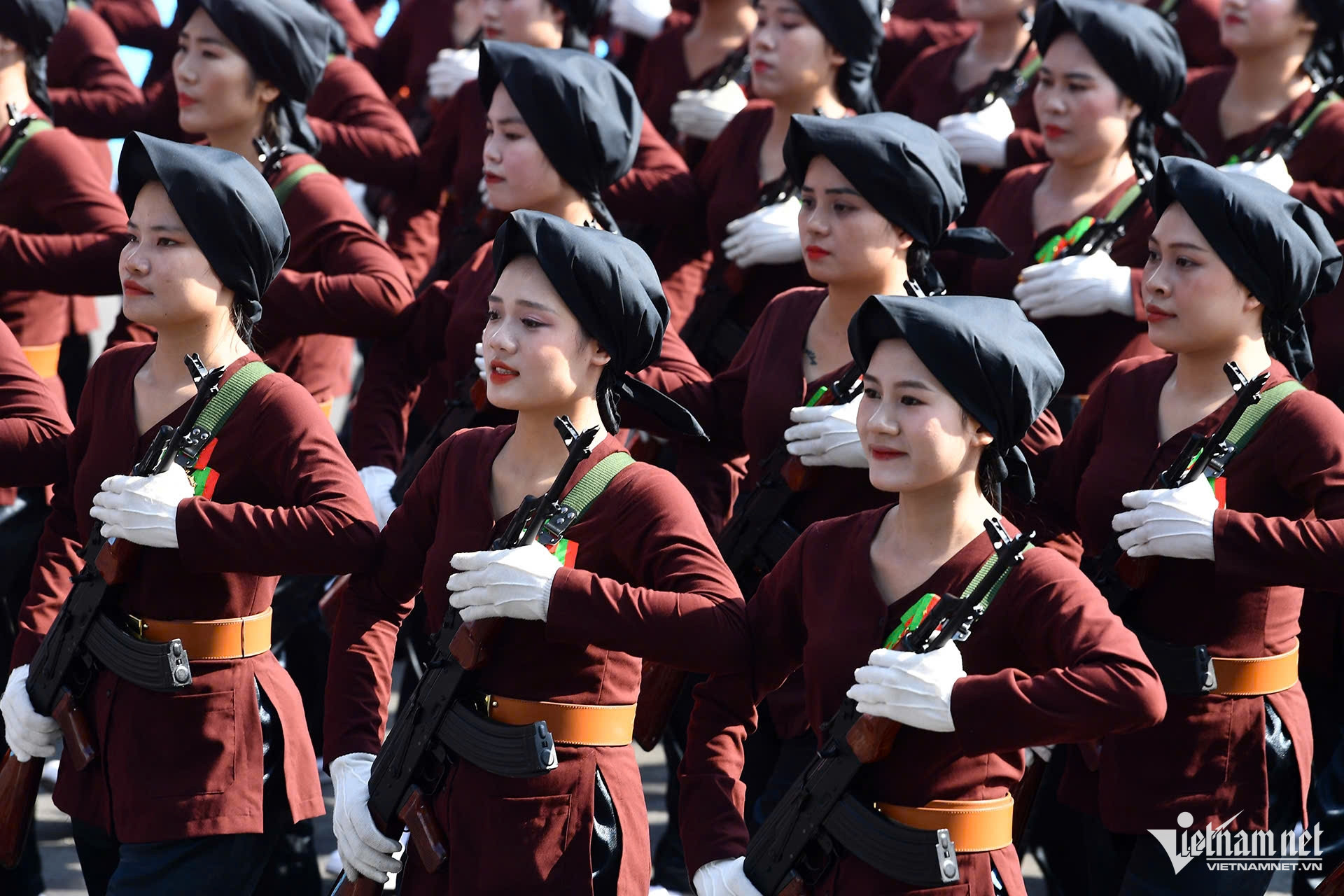 W-nữ quân dân miền bắc.jpg