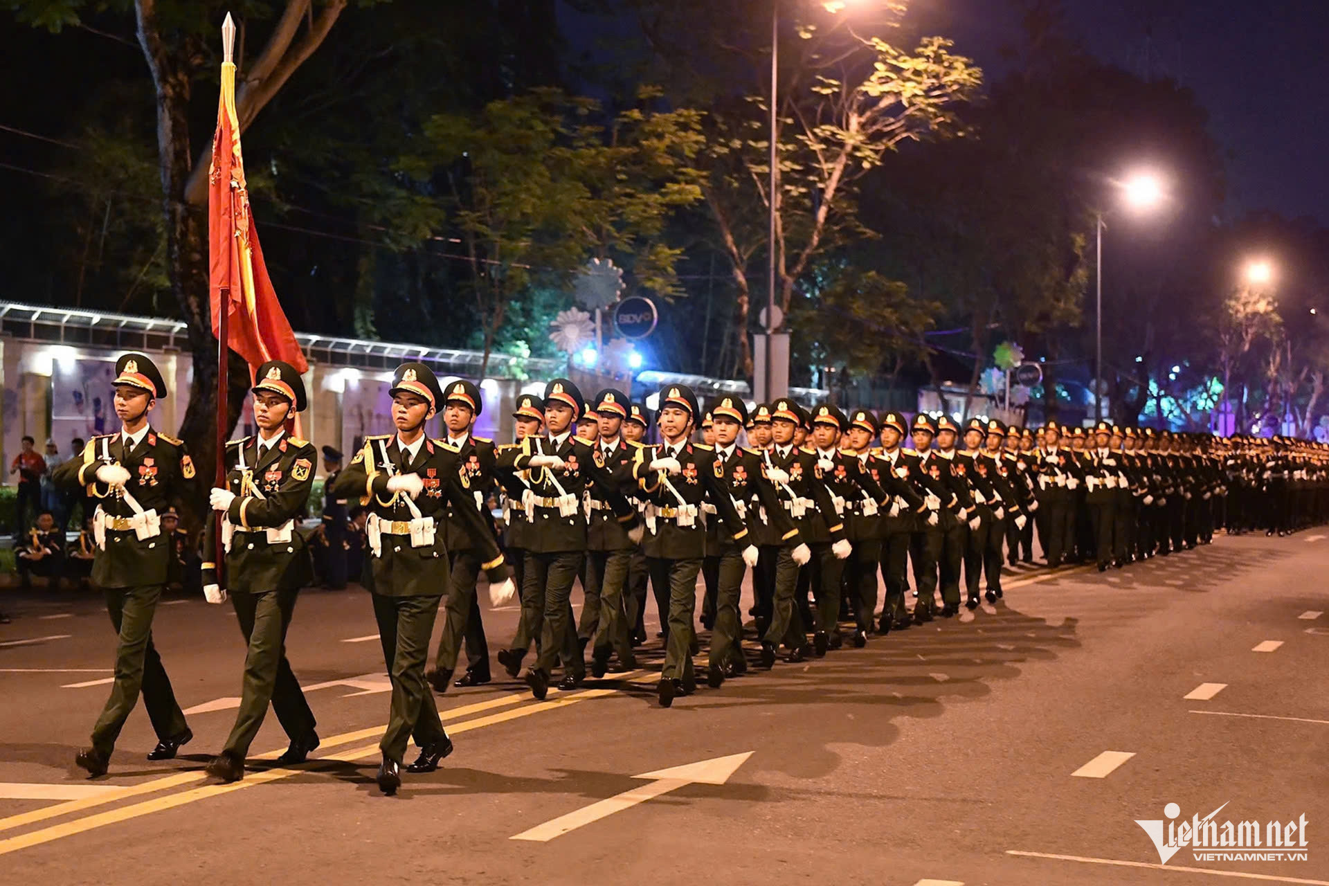 W-sỹ quan lục quân.jpg