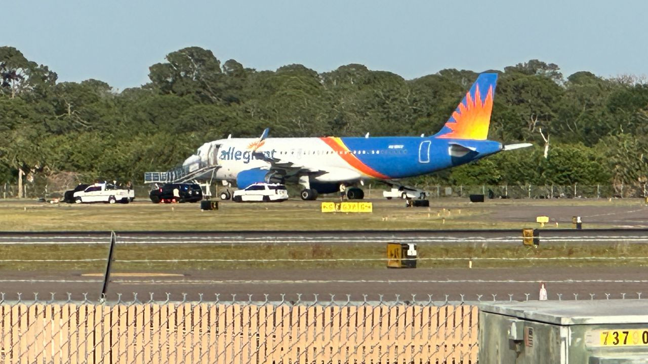 0424_bn9_allegiant_plane_removal.jpg
