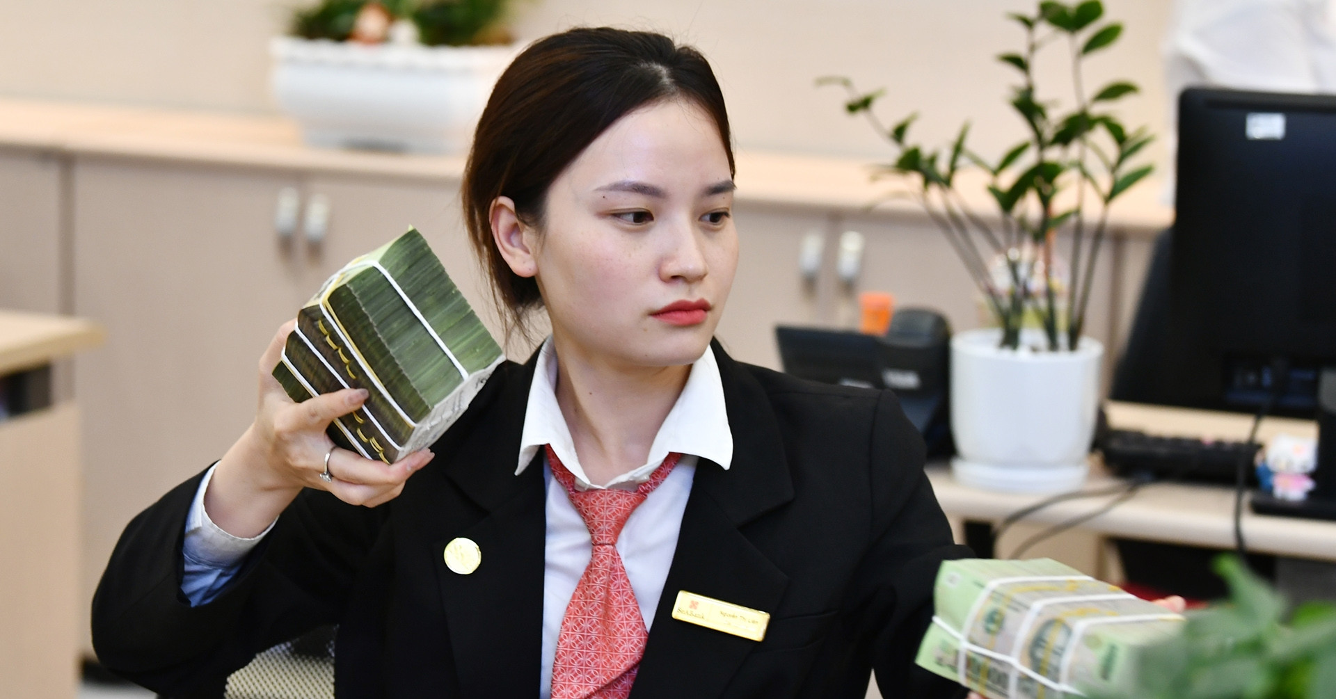 Lãi suất ngân hàng hôm nay 28/4/2025: Top 3 nhà băng có lãi suất cao nhất