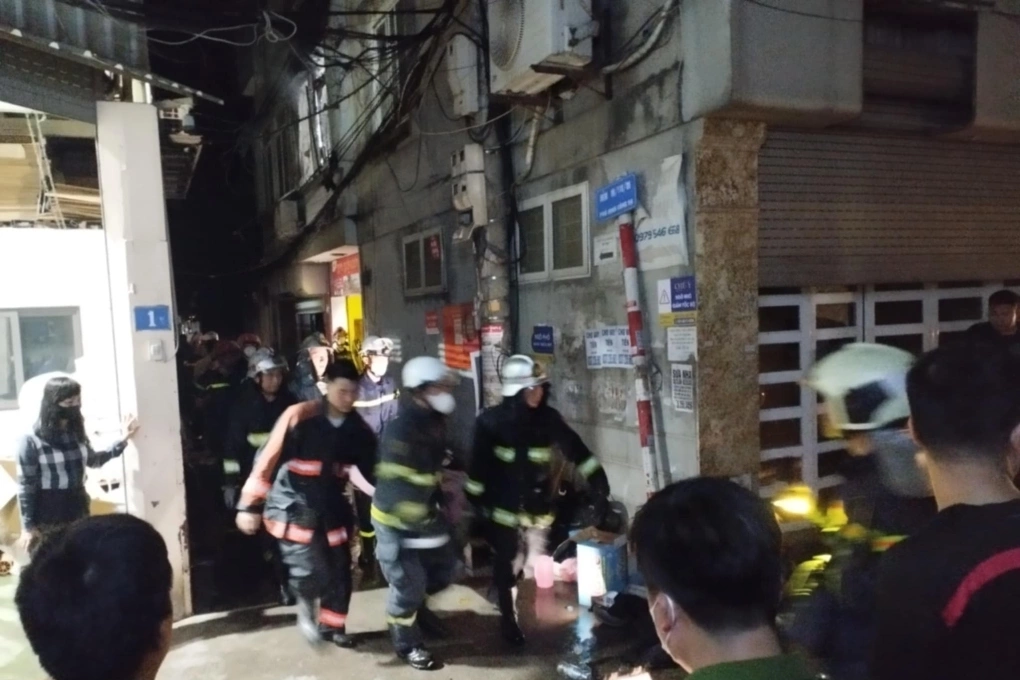 Bản tin sáng 28/4: Cháy nhà lúc rạng sáng ở Hà Nội, 3 người tử vong