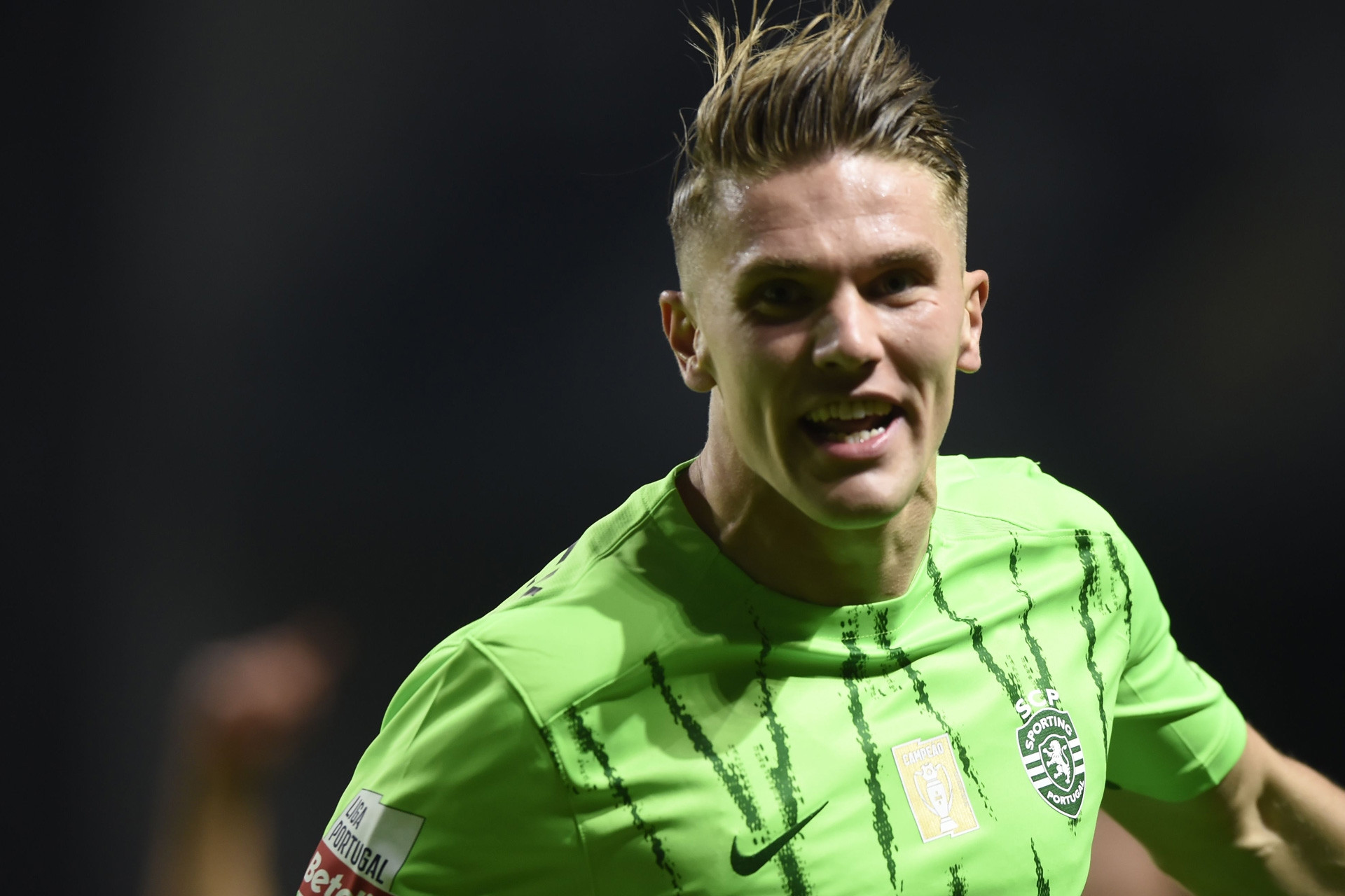 Tin tức về chuyển nhượng 28/4: MU ký Wharton, Arsenal lấy Gyokeres