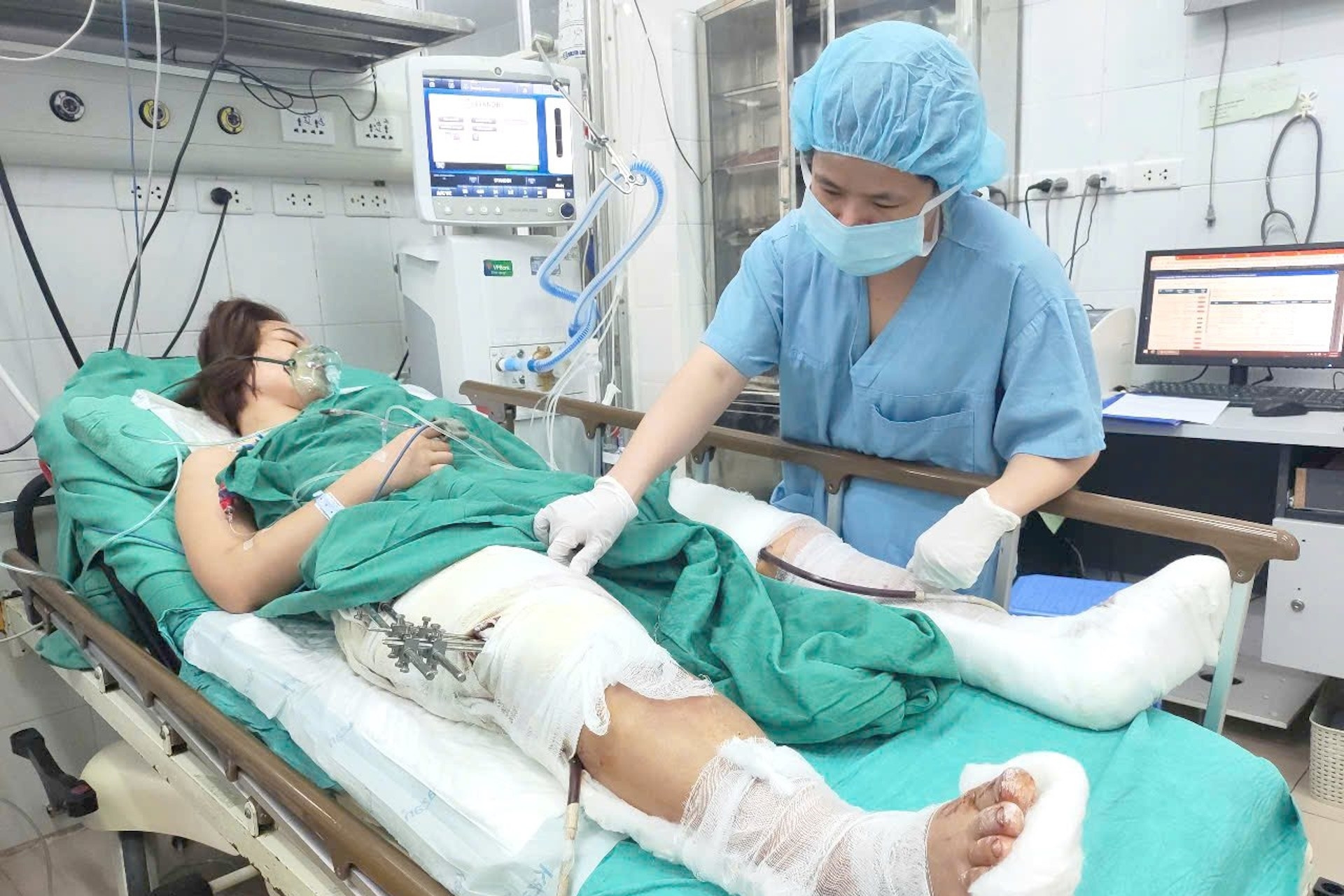 9 nạn nhân vụ lật xe khách ở Tam Đảo chuyển về Hà Nội, có bé chấn thương sọ não