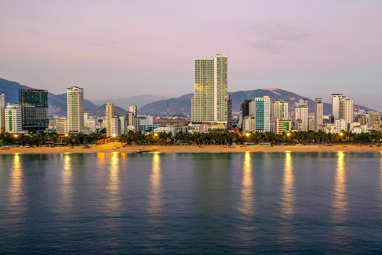 Bộ Nội vụ lý giải vì sao không giữ lại 87 thành phố