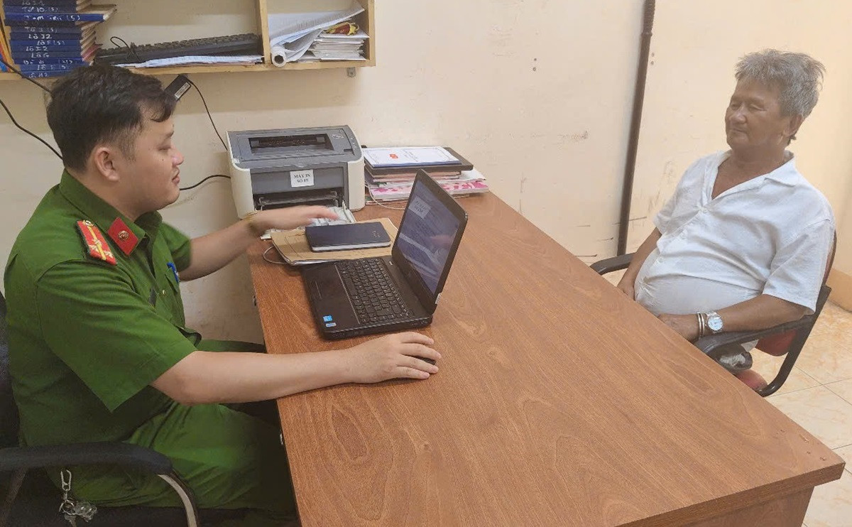 Bố vợ bị bắt khi đang đi giao ma túy thay cho con rể.jpg