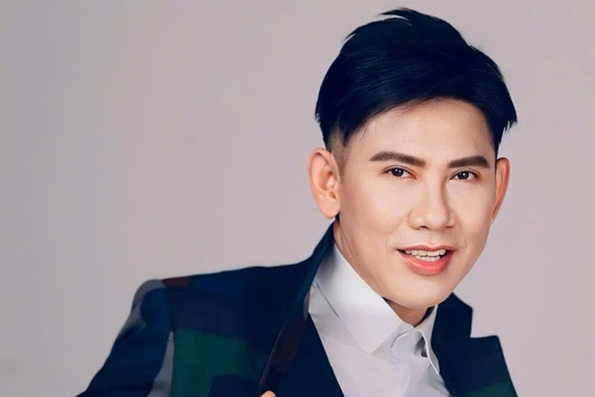 Ca sĩ Mai Tuấn ‘Mưa bụi’ U60: Sống độc thân kín tiếng, làm thầy giáo dạy Toán