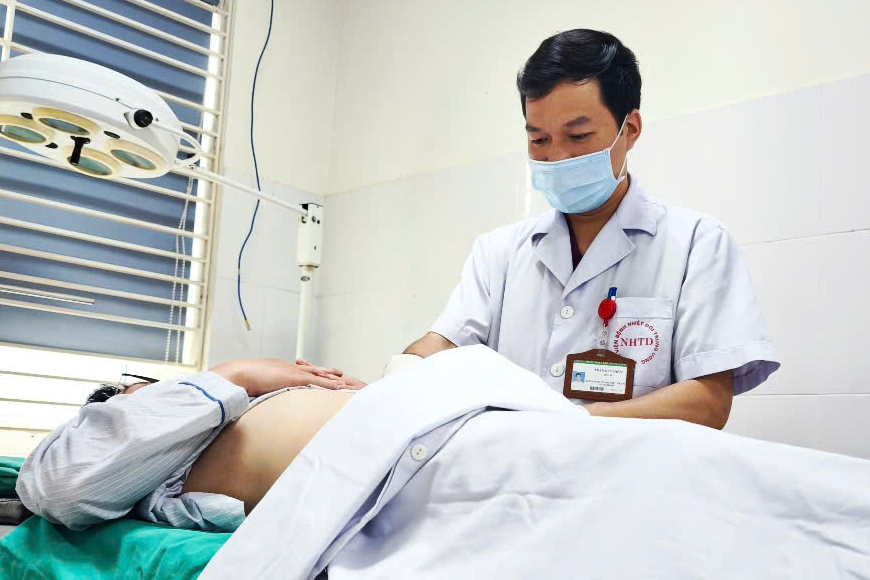 Cấp cứu người đàn ông gãy 'cậu nhỏ', bác sĩ chỉ định đặc biệt