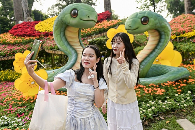 Hội hoa xuân và Đường hoa Nguyễn Huệ quảng bá nét đẹp văn hóa TPHCM