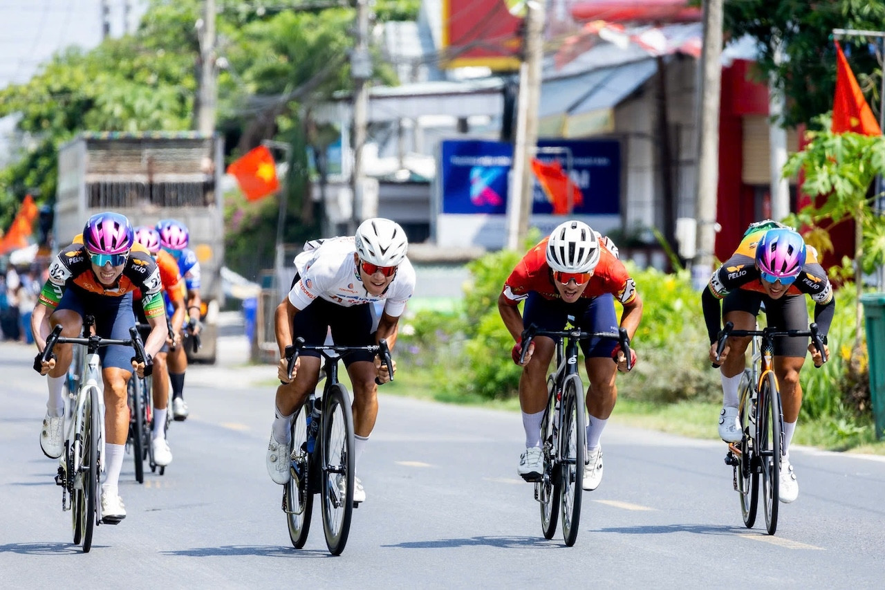 Nick Kergozou san bằng kỷ lục thắng chặng tại Cúp Truyền hình TP.HCM 2025