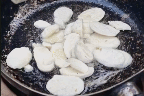 Quả 'lạ' ở miền Bắc nhìn giống bưởi, dân hái về dùng thay mỡ lợn, dầu ăn