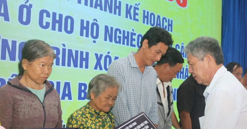 Thêm 1 tỉnh công bố hoàn thành xóa nhà tạm, nhà dột nát trong tháng 4