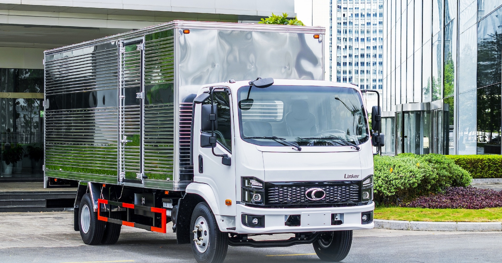 Tối ưu chi phí vận chuyển với dòng xe tải trung Thaco Linker