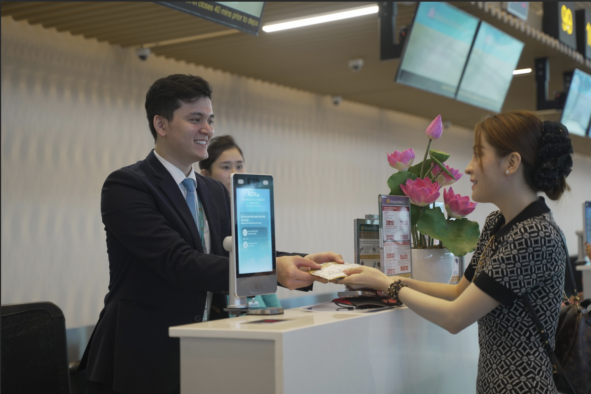 Vietnam Airlines điều chỉnh lịch khai thác tại ga T3 Tân Sơn Nhất