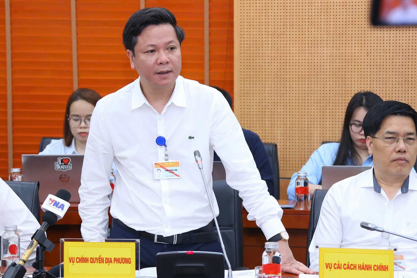 vu chinh quyen dia phuong 61060.jpg