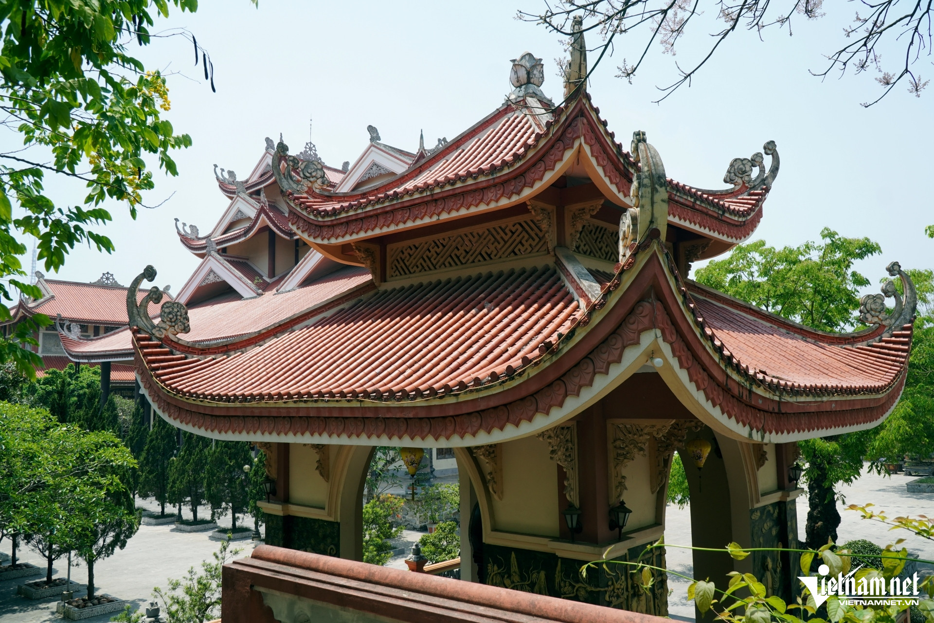 W-a6Khám phá vẻ đẹp Thiền viện Trúc Lâm Hàm Rồng .JPG.jpg