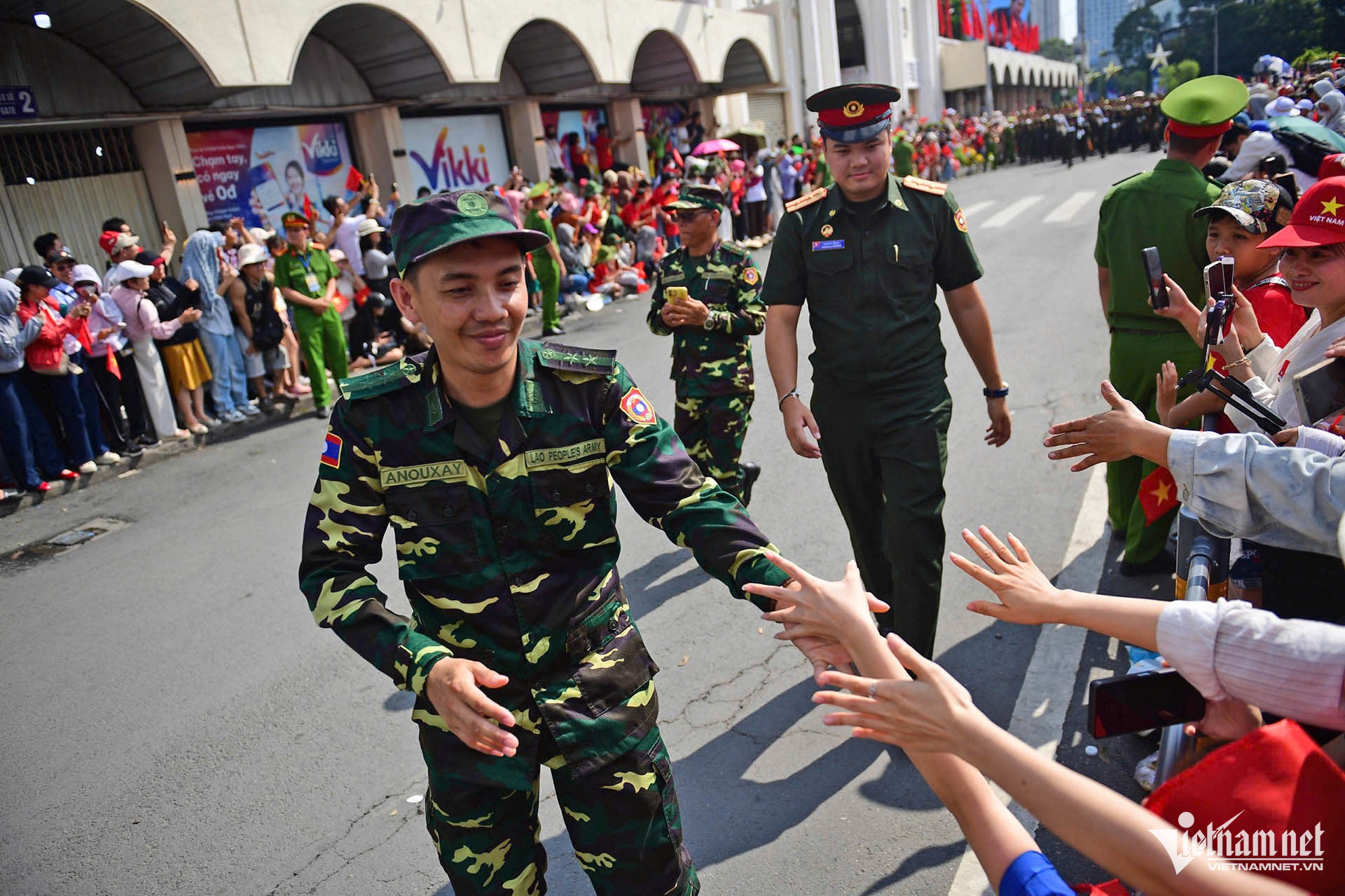 w nguoi dan 3 38088.jpg