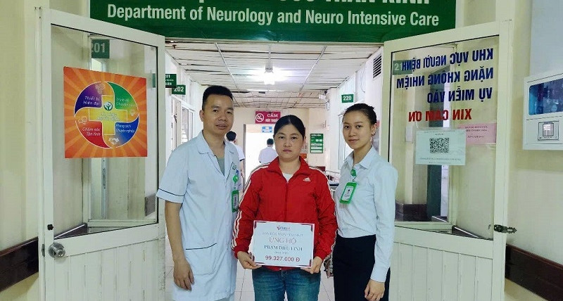 Bạn đọc giúp đỡ gia đình có bố tử nạn, 2 con chấn thương nặng hơn 99 triệu đồng
