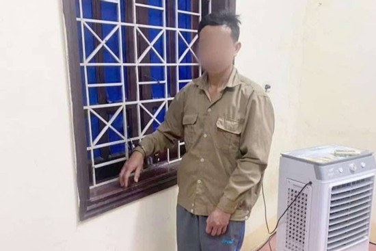 Bản tin cuối ngày 29/4: Bắt giữ khẩn cấp phụ huynh xông vào trường, đánh cô giáo