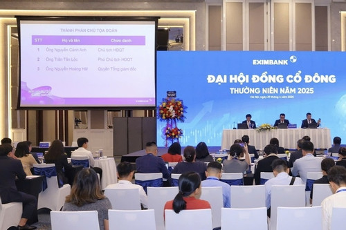 'Eximbank đã tiếp xúc hơn 10 nhà đầu tư nước ngoài tầm cỡ toàn cầu'