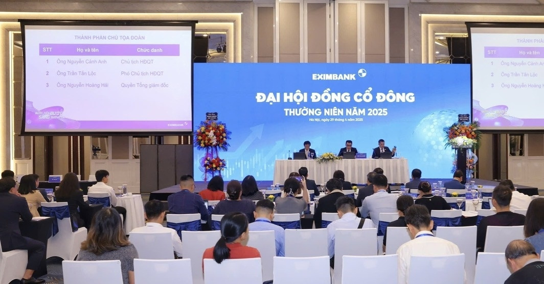 "Eximbank đã tiếp xúc hơn 10 nhà đầu tư nước ngoài tầm cỡ toàn cầu"