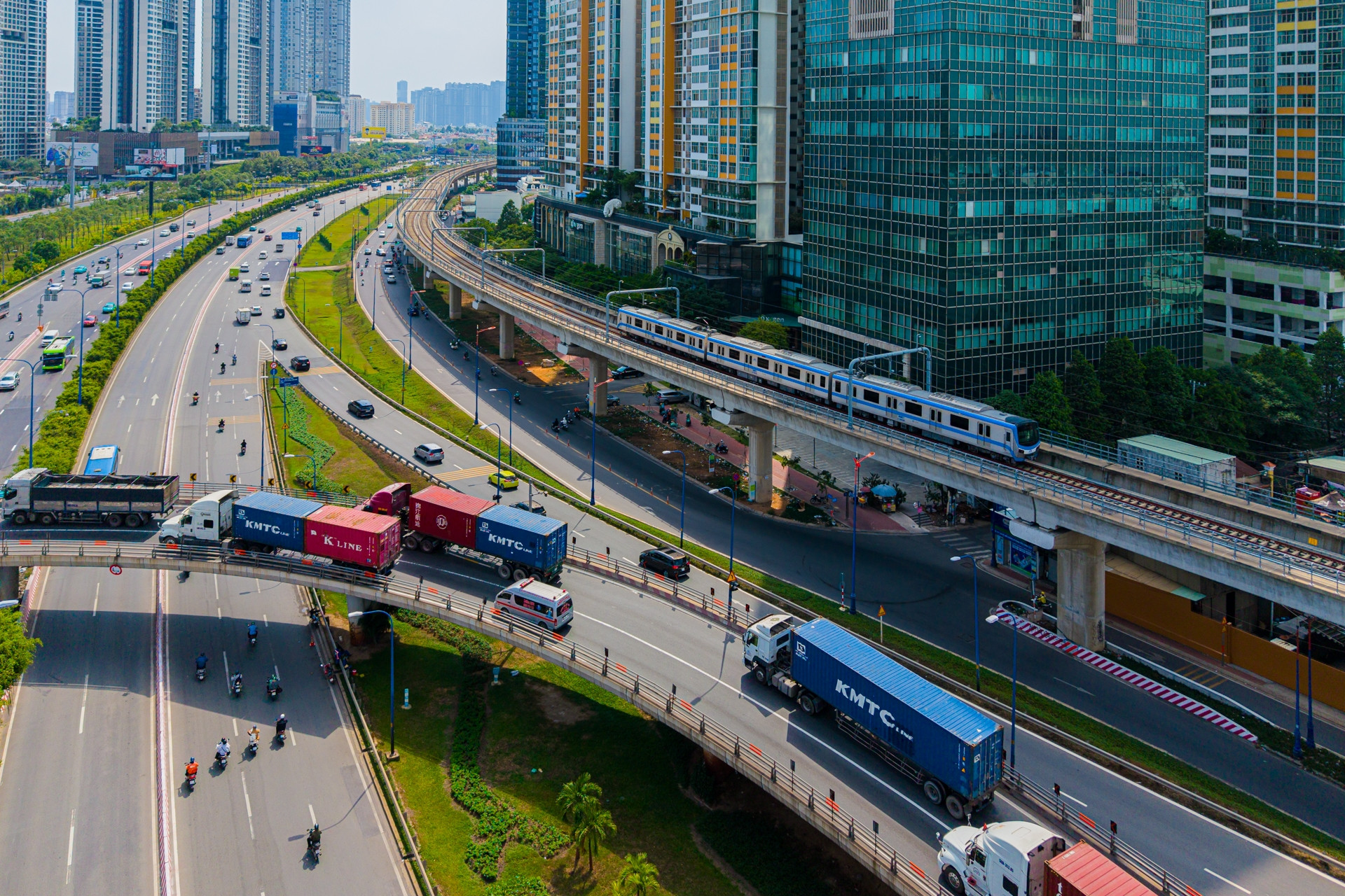 Loạt công trình giao thông thay đổi diện mạo TPHCM