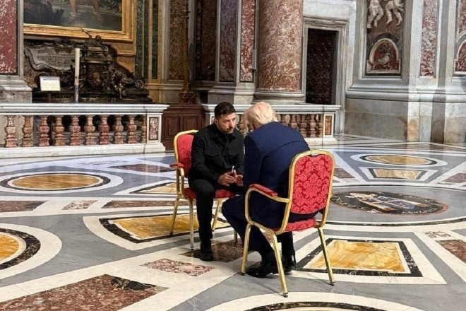 Những điều chưa biết về cuộc gặp 'tình cờ' Trump - Zelensky ở Vatican