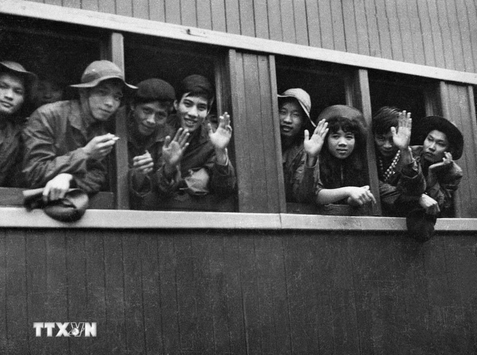 phong vien chien sy thong tin 50 nam thong nhat 2.jpg