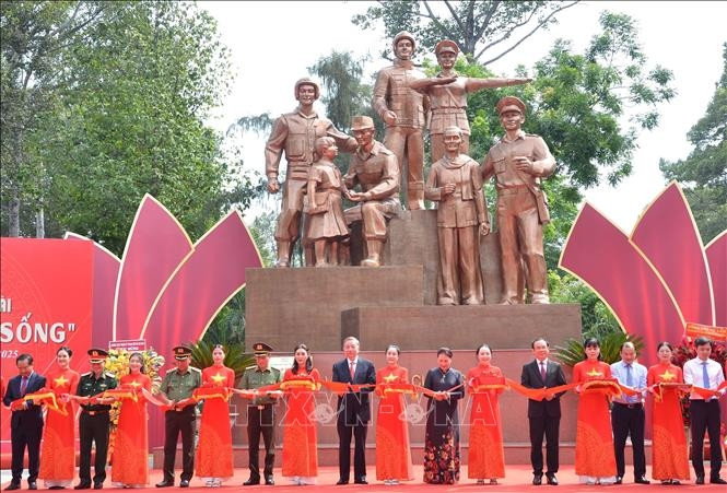 Tổng Bí thư Tô Lâm dự Lễ khánh thành Tượng đài Công an nhân dân tại TPHCM
