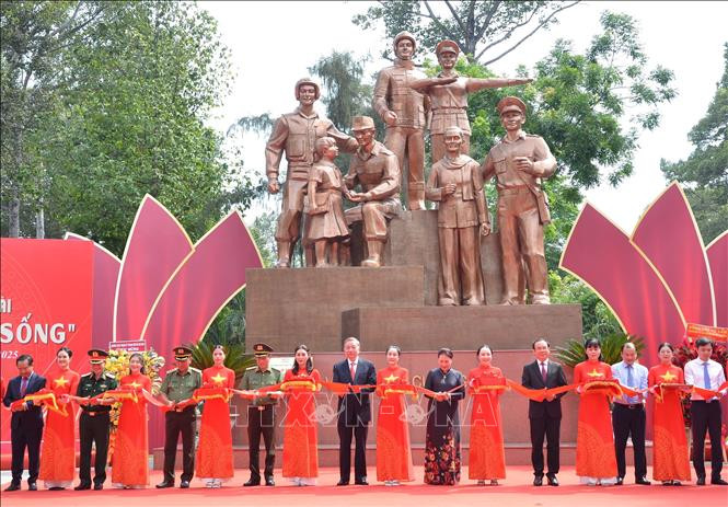 Tổng Bí thư Tô Lâm dự Lễ khánh thành Tượng đài Công an nhân dân tại TPHCM