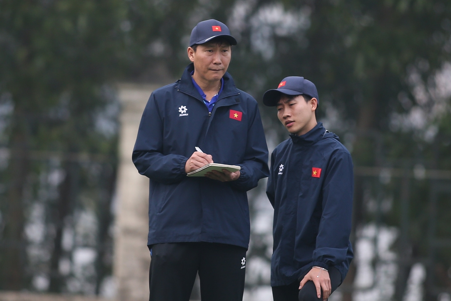 Tuyển Việt Nam: HLV Kim Sang Sik làm mới danh sách bằng... người cũ