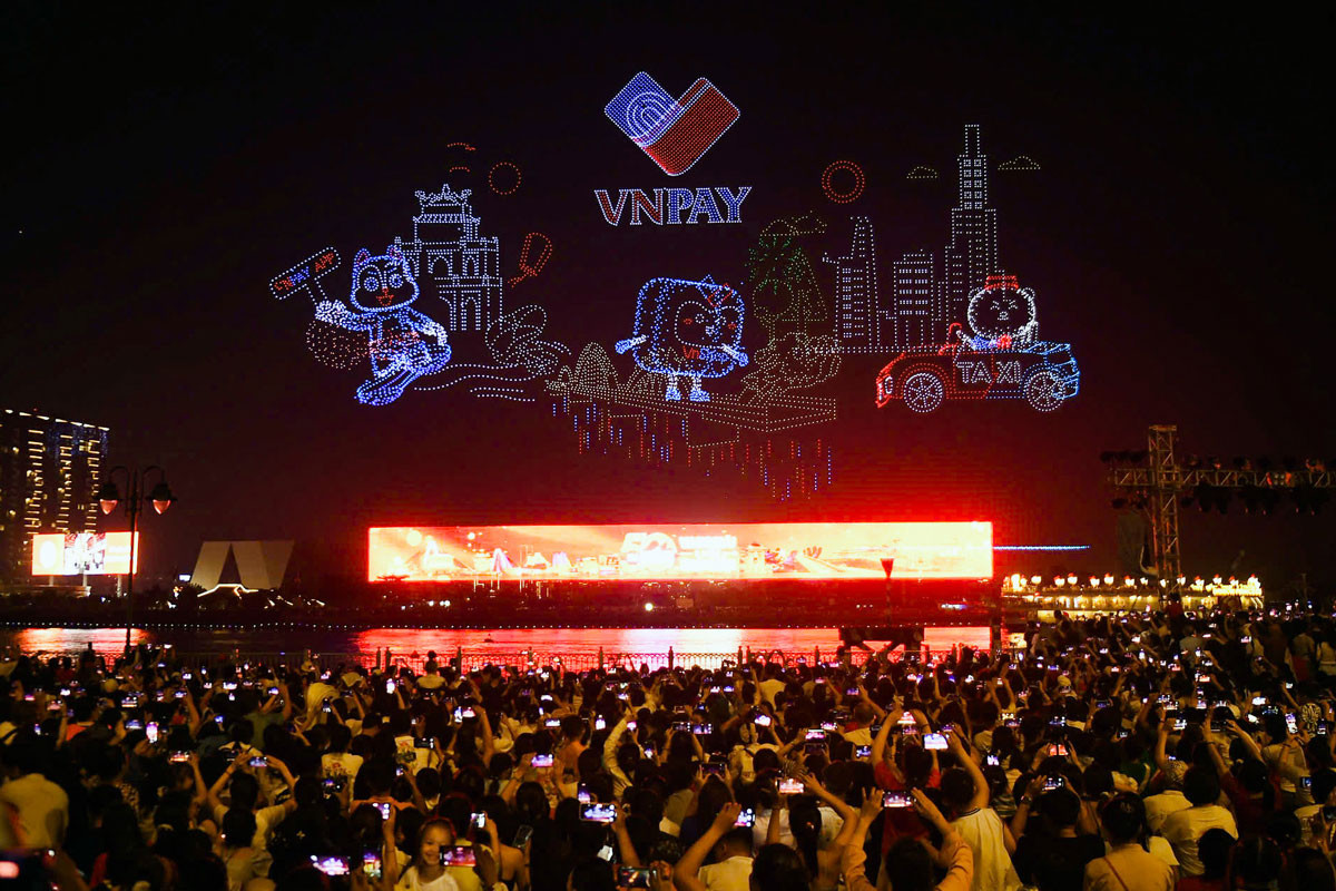 VNpaydroneShow 2025Apr28.jpg