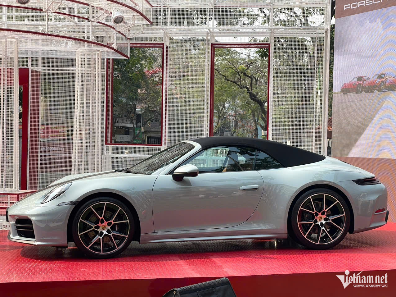 W-Porsche 911 new 3.jpg