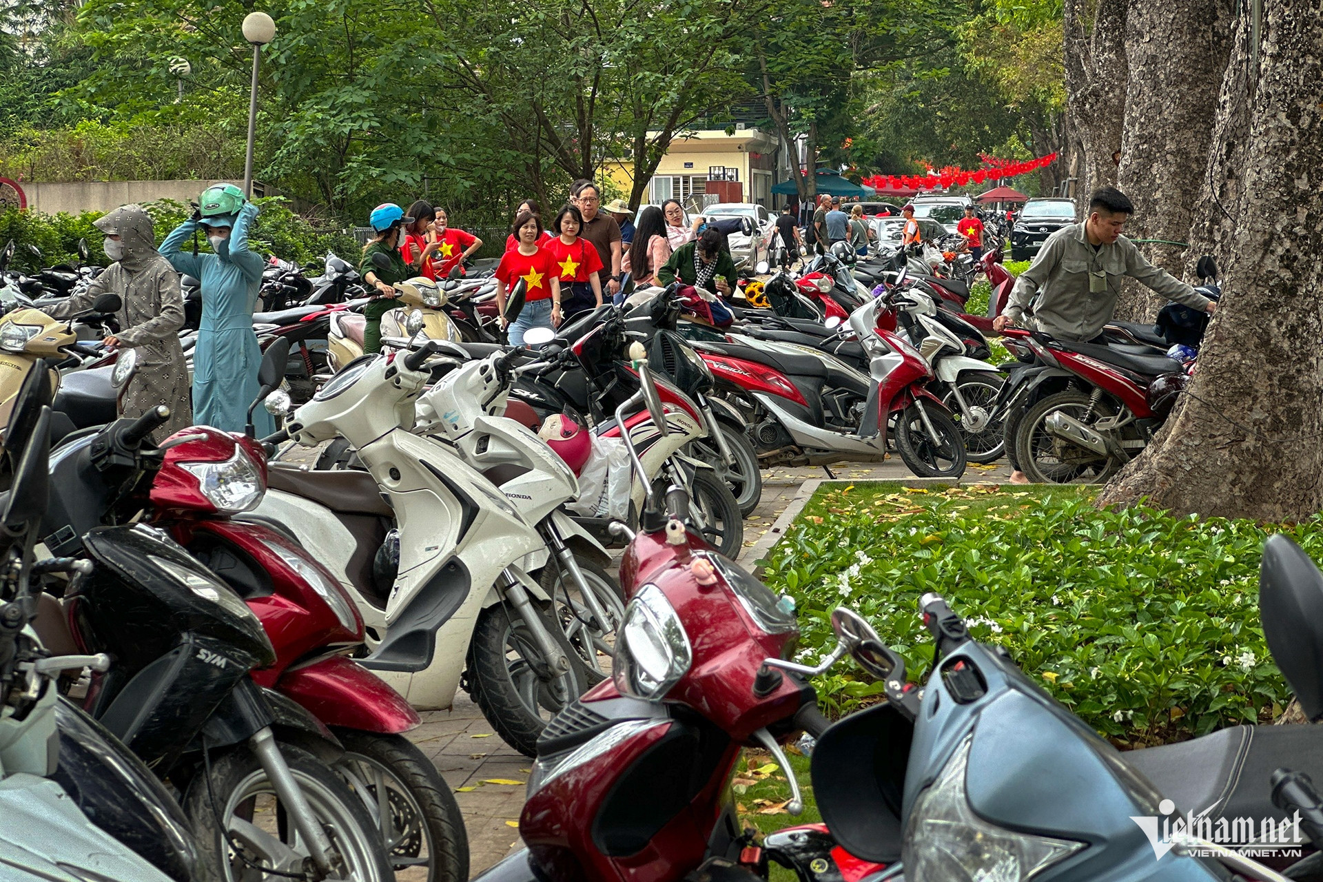 W-quang truong ba dinh 30 4 21.JPG.jpg