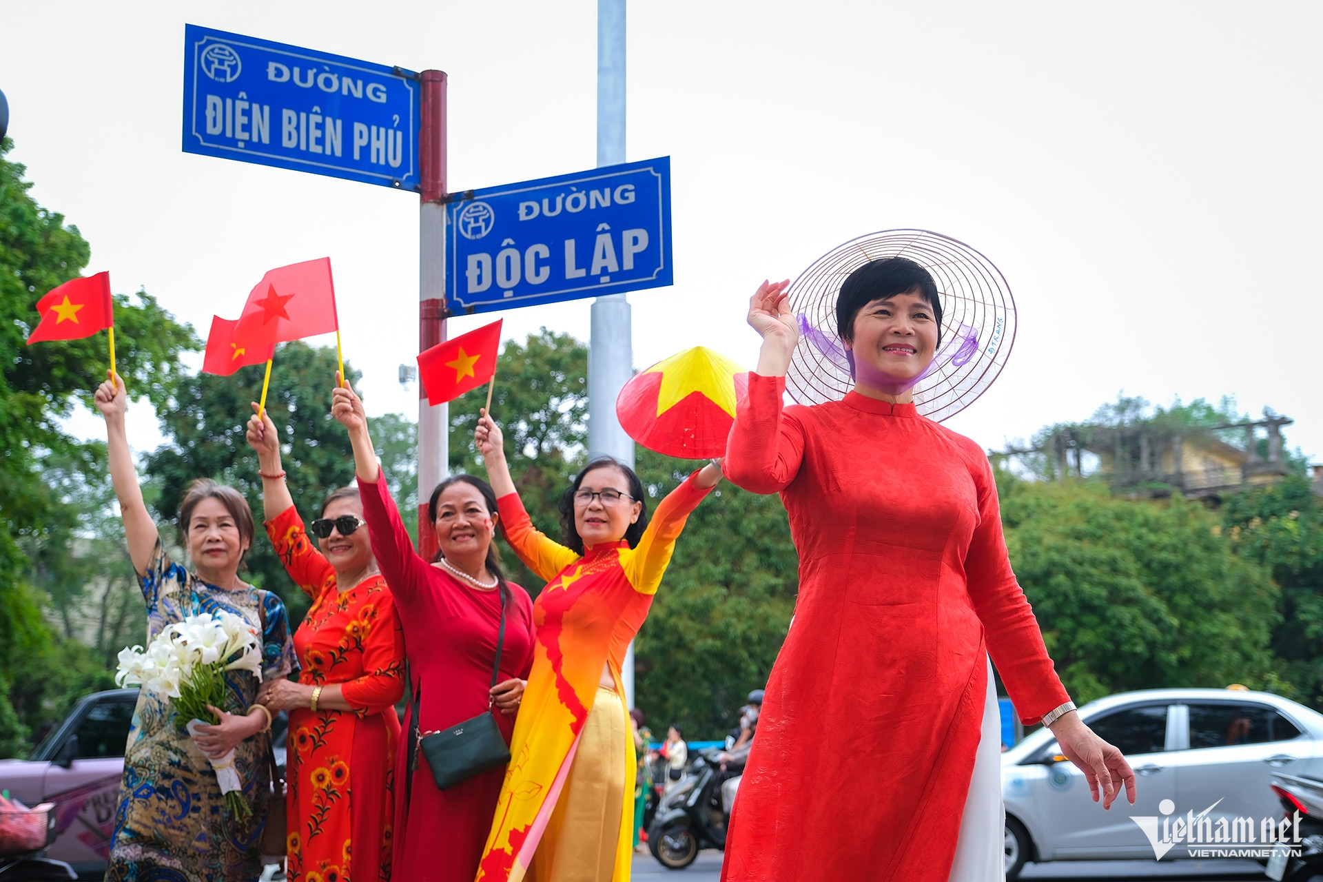 W-quang truong ba dinh 30 4 6.JPG.jpg