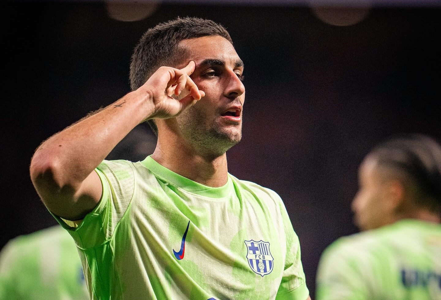 Barca hạ Atletico, tranh vô địch Cúp Nhà vua với Real Madrid