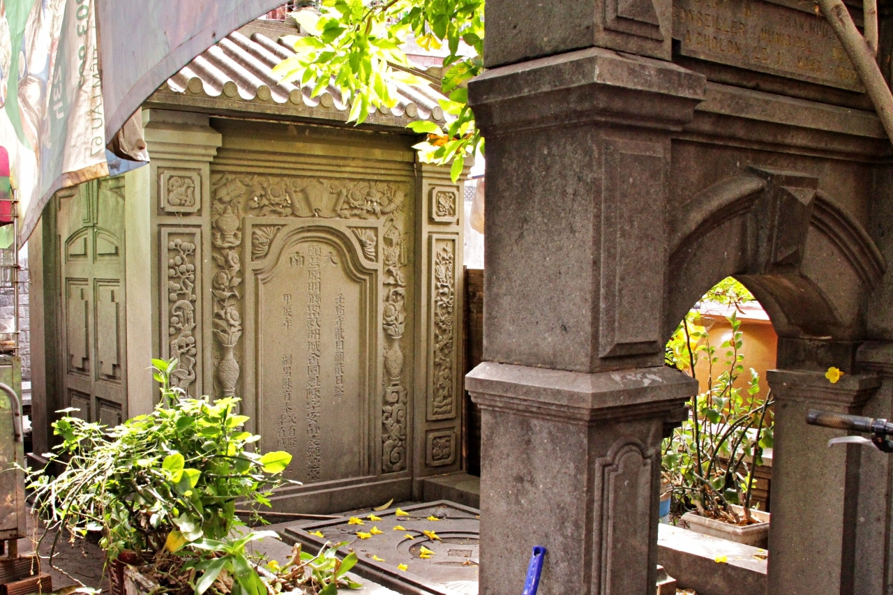 Cảnh khó tin ở khu mộ đá của đại gia Sài Gòn xưa