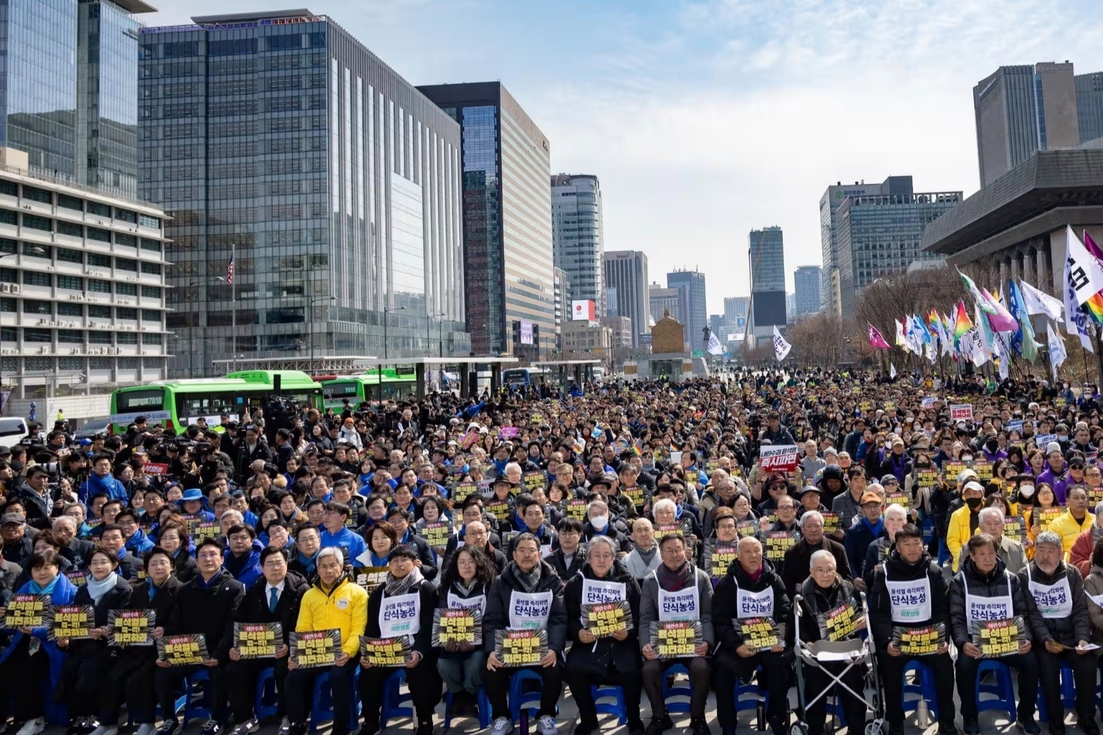 Hàn Quốc căng thẳng chờ phán quyết dành cho Tổng thống Yoon Suk-yeol
